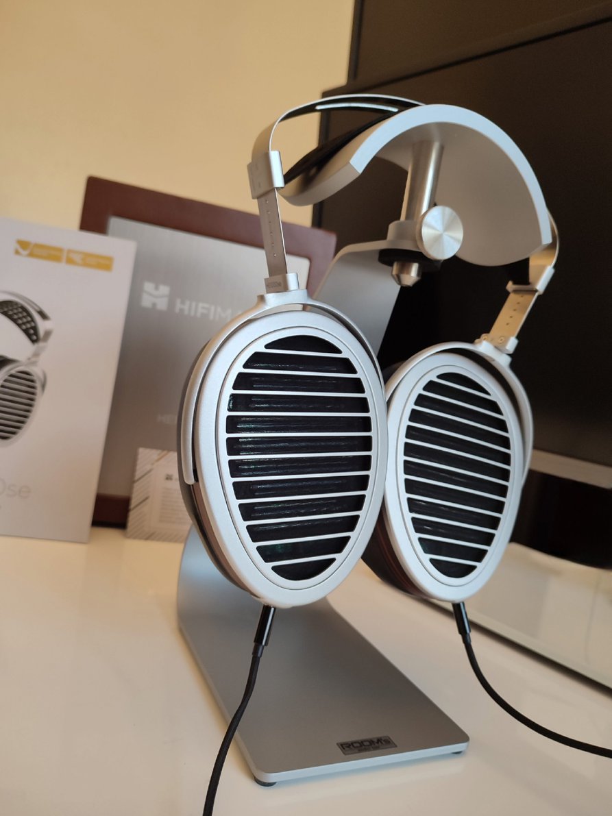 Crafted for Connoisseurs: The HifiMan HE1000SE Audio Epiphany